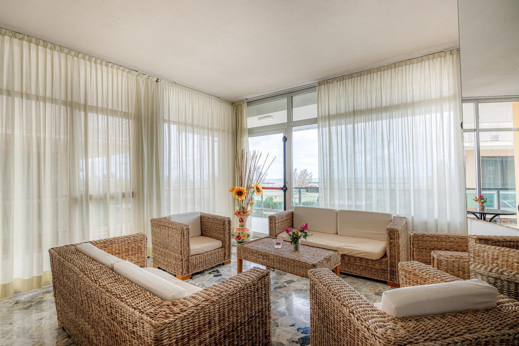Hotel Crown Rimini Extérieur photo