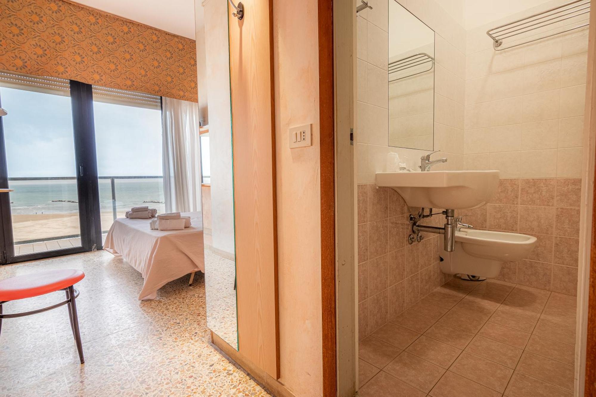 Hotel Crown Rimini Extérieur photo
