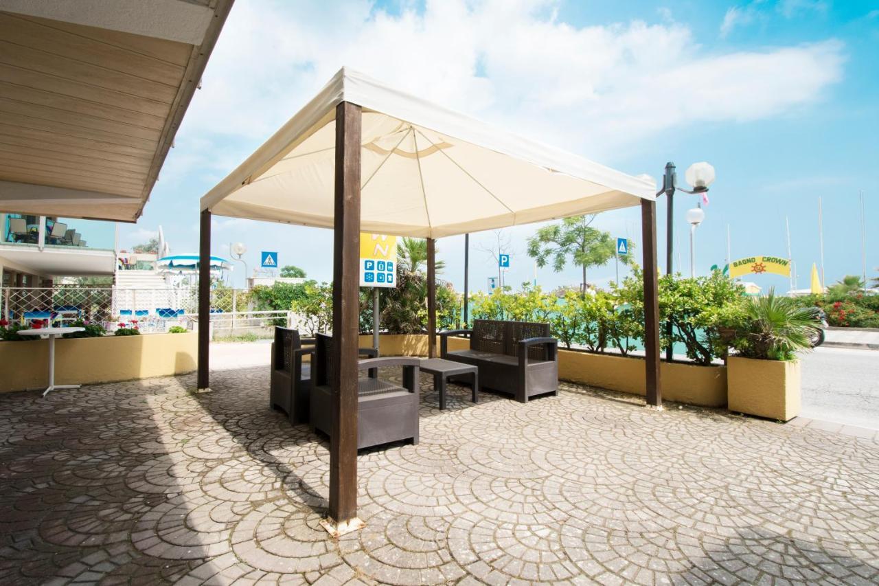 Hotel Crown Rimini Extérieur photo